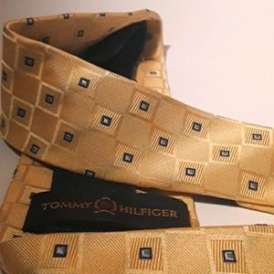 Tommy Hilfiger Yellow Geometric Square Pattern Tie